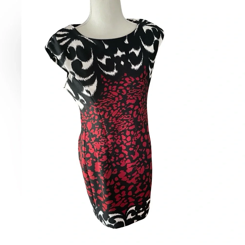 Chicos Black Red White dress Animal Print Cap Sleeve Sheath size 6 Sz 0.5 small - Picture 3 of 16